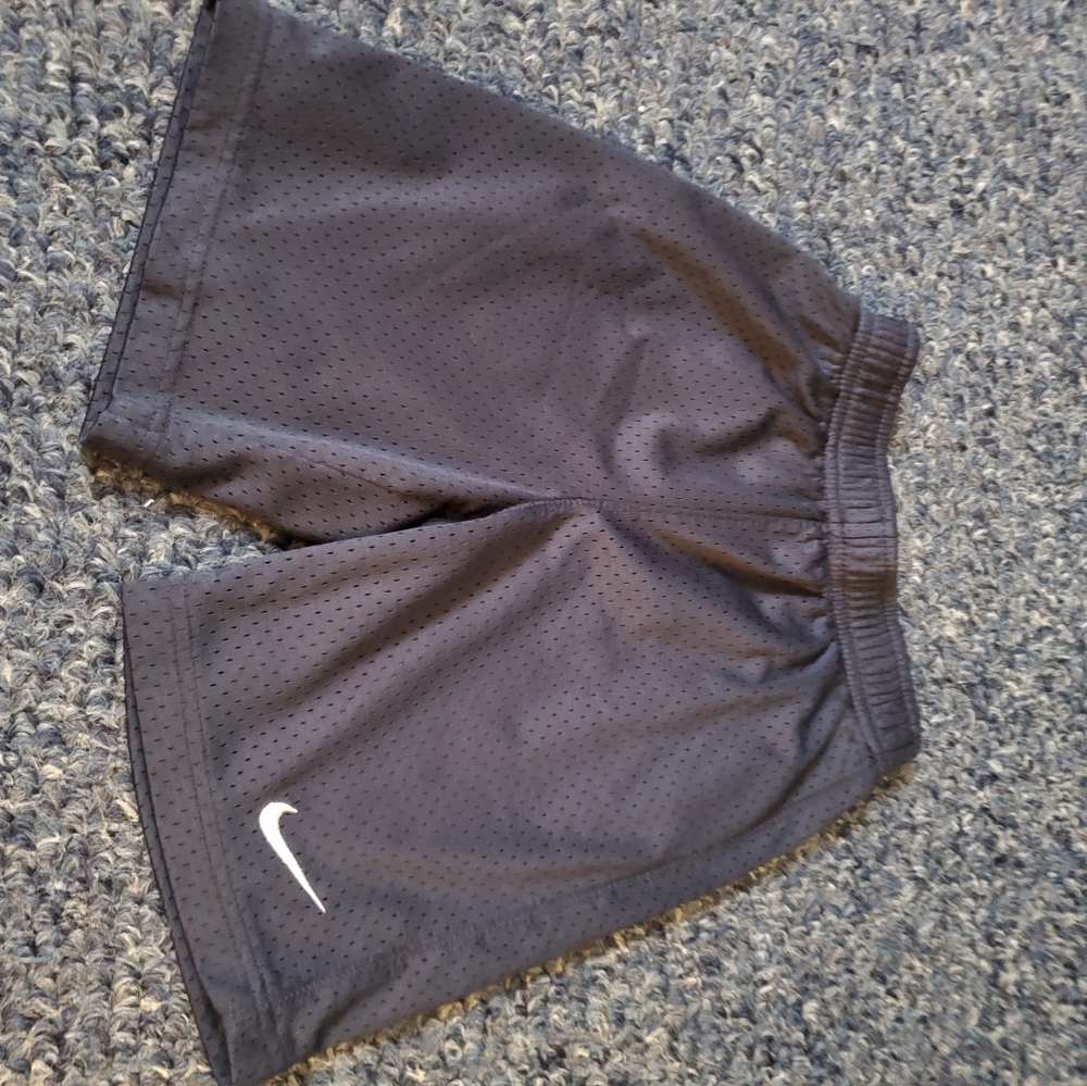 Nike size 6 navy blue shorts